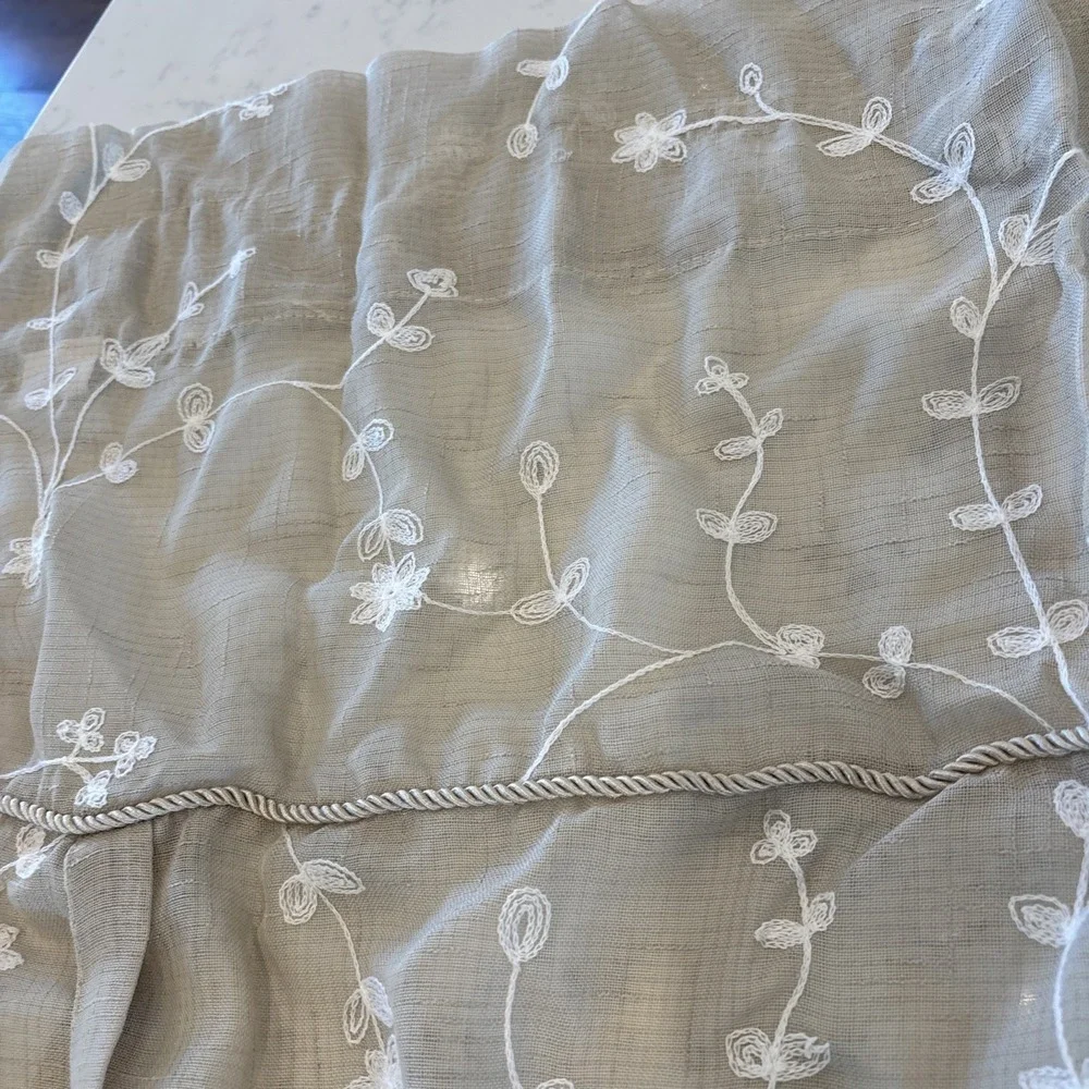 Curtain Panels (2) Sheer Beige White Embroidered Balloon Style‎ 39x63 Boho Girly